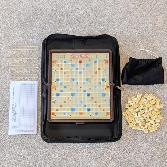 Vintage Scrabble Travel Edition Board Game Deluxe Turntable Case - Picture 3 of 4
